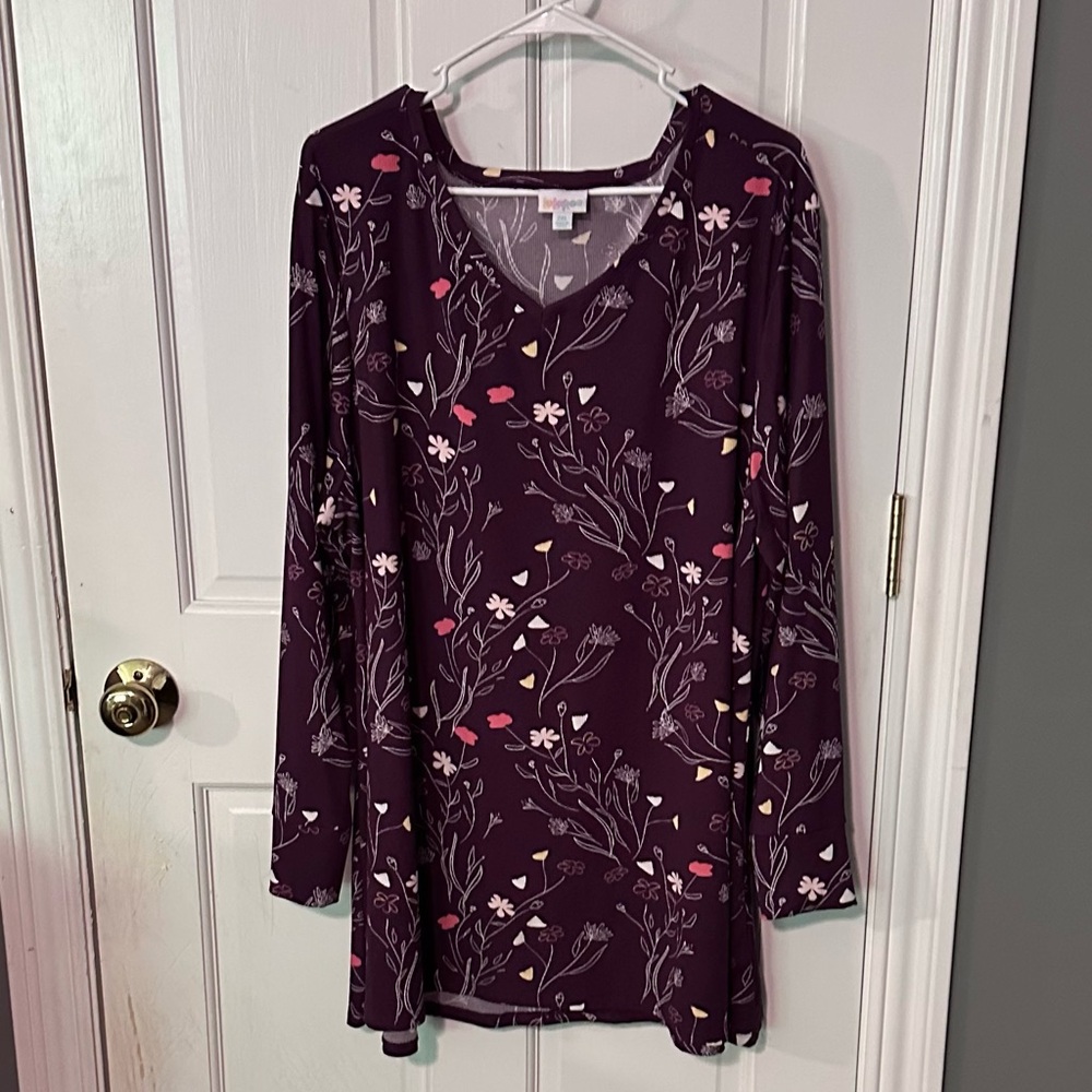 Plum LuLaRoe Elizabeth Tunic - Picture 5 of 5